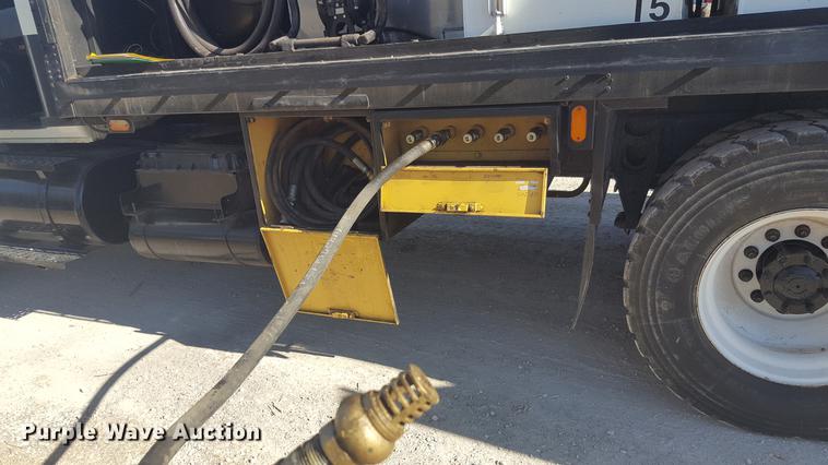 image for item EI9731 2012 International 4400 service truck