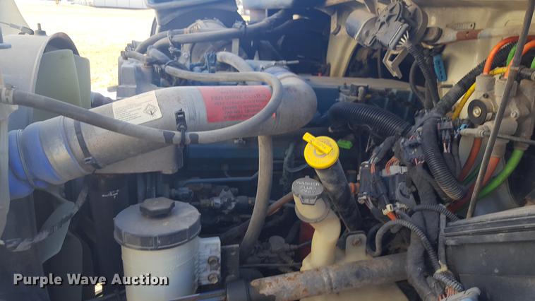 image for item EI9731 2012 International 4400 service truck