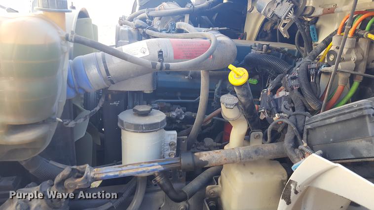 image for item EI9731 2012 International 4400 service truck