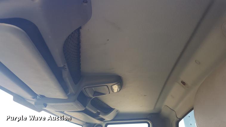 image for item EI9731 2012 International 4400 service truck