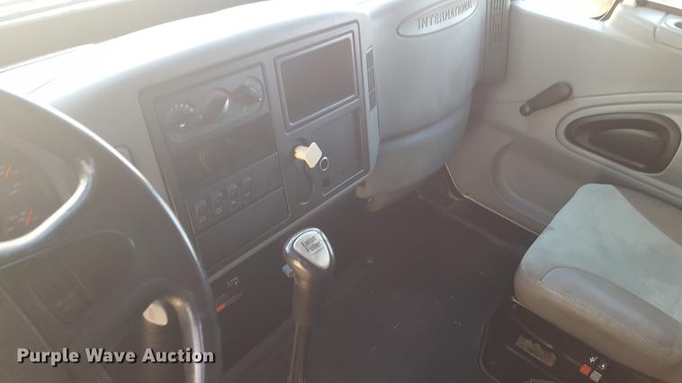 image for item EI9731 2012 International 4400 service truck