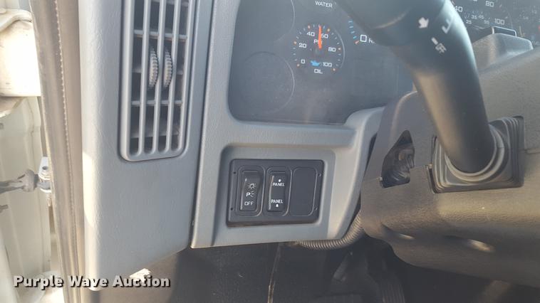 image for item EI9731 2012 International 4400 service truck