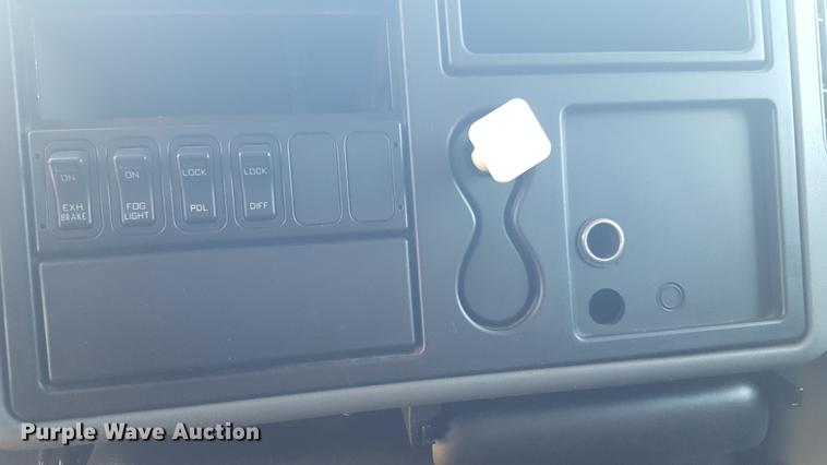 image for item EI9731 2012 International 4400 service truck