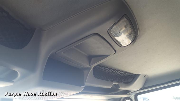 image for item EI9731 2012 International 4400 service truck