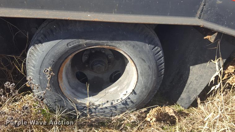 image for item EI9732 2001 SEI equipment trailer