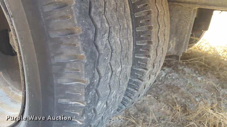 image for item EI9732 2001 SEI equipment trailer