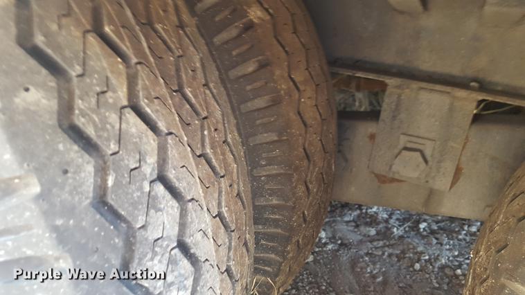 image for item EI9732 2001 SEI equipment trailer