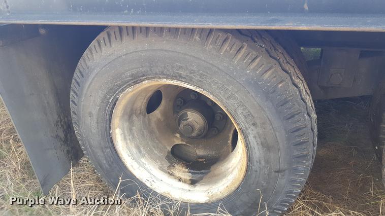 image for item EI9732 2001 SEI equipment trailer