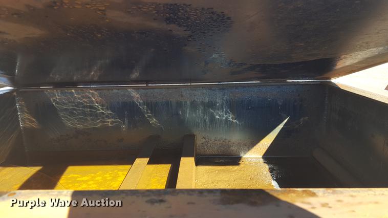 image for item EI9732 2001 SEI equipment trailer