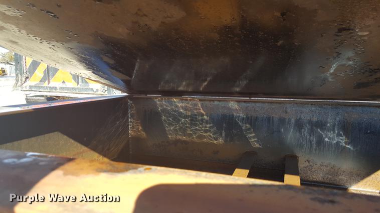 image for item EI9732 2001 SEI equipment trailer