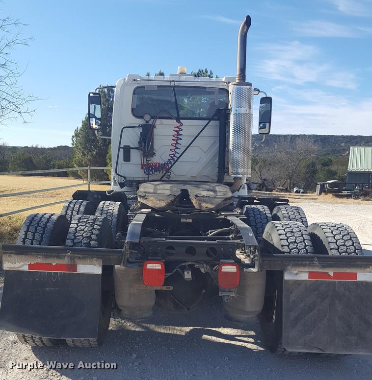 image for item EI9733 2012 International ProStar semi truck