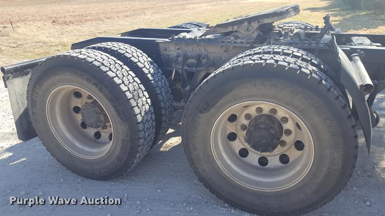 image for item EI9733 2012 International ProStar semi truck