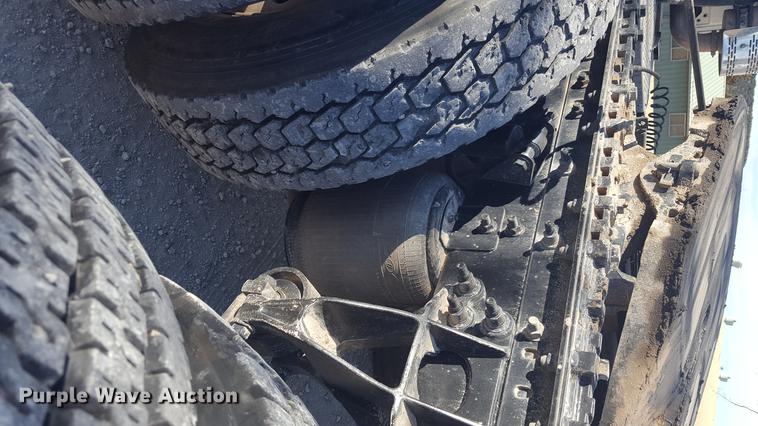 image for item EI9733 2012 International ProStar semi truck