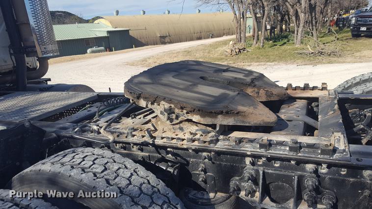 image for item EI9733 2012 International ProStar semi truck