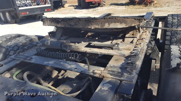 image for item EI9733 2012 International ProStar semi truck