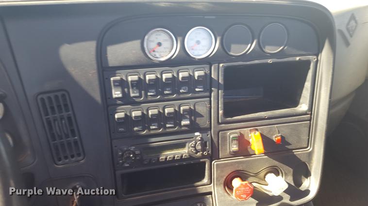 image for item EI9733 2012 International ProStar semi truck