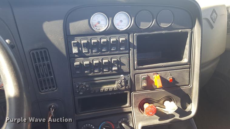 image for item EI9733 2012 International ProStar semi truck