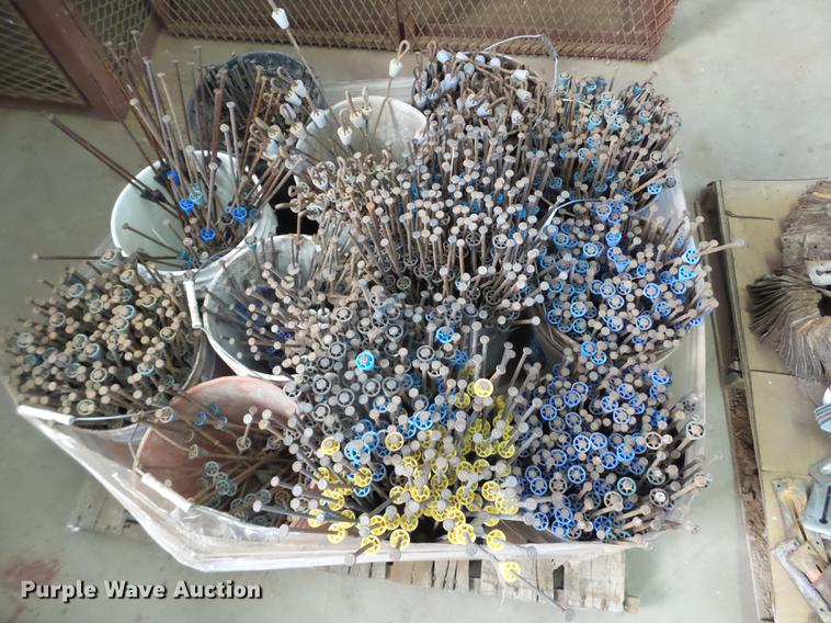 image for item EI9737 Form ties