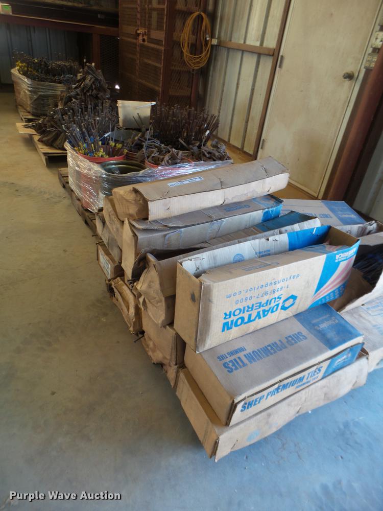 image for item EI9737 Form ties