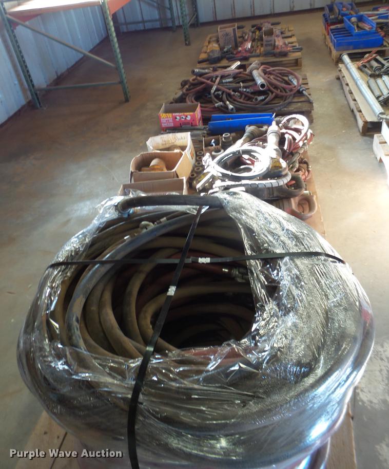 image for item EI9738 Approximately 8 air hammers