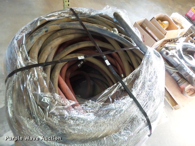 image for item EI9738 Approximately 8 air hammers