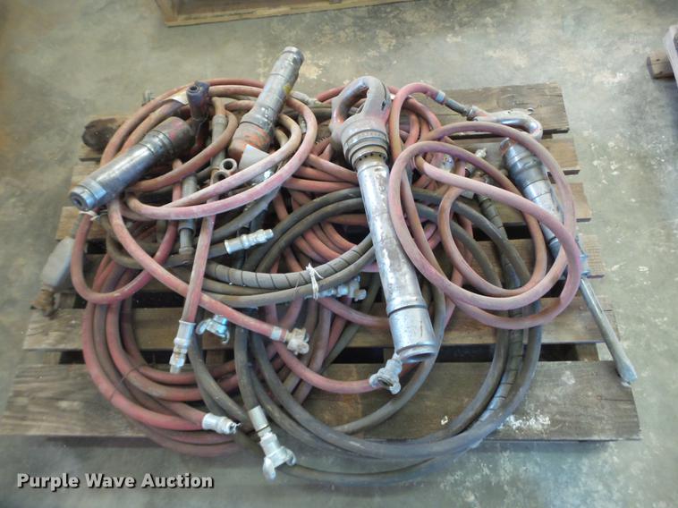 image for item EI9738 Approximately 8 air hammers