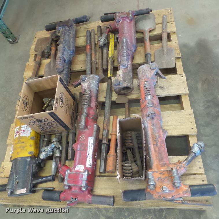 image for item EI9738 Approximately 8 air hammers