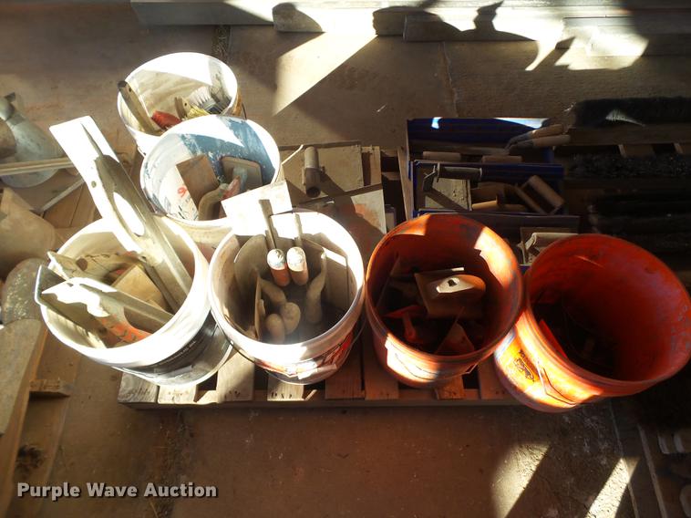 image for item EI9742 Concrete tools