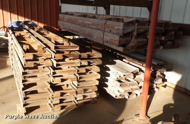 image for item EI9746 Concrete forms