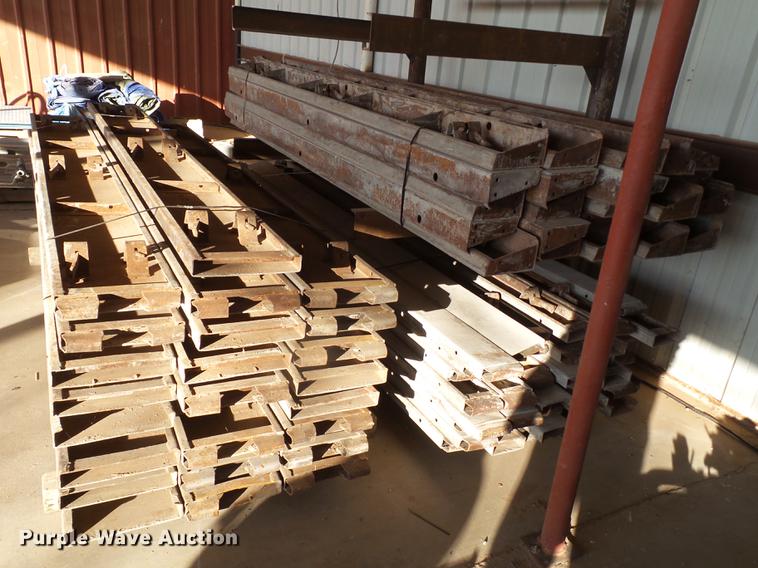 image for item EI9746 Concrete forms