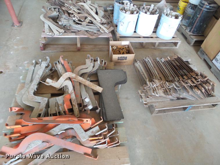 image for item EI9746 Concrete forms