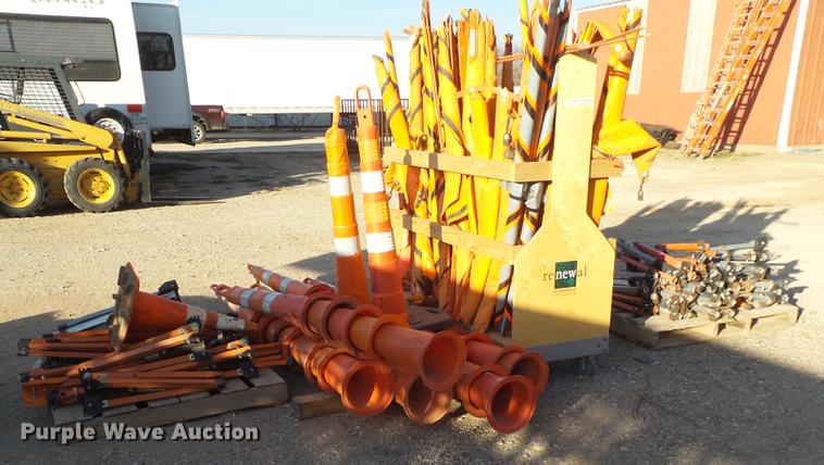 image for item EI9749 Road safety equipment