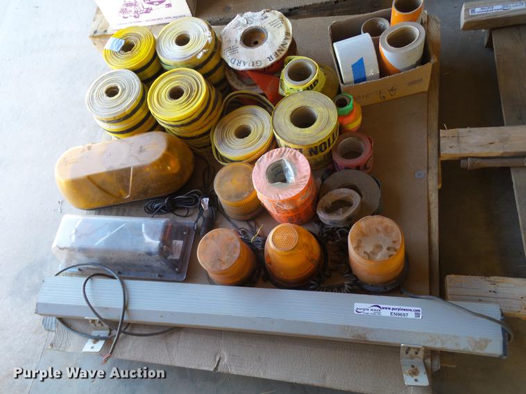 image for item EI9749 Road safety equipment