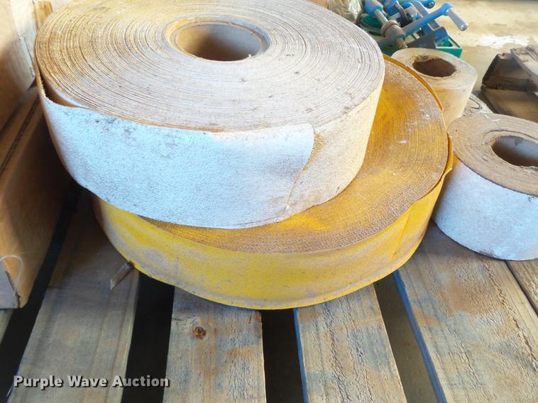 image for item EI9749 Road safety equipment