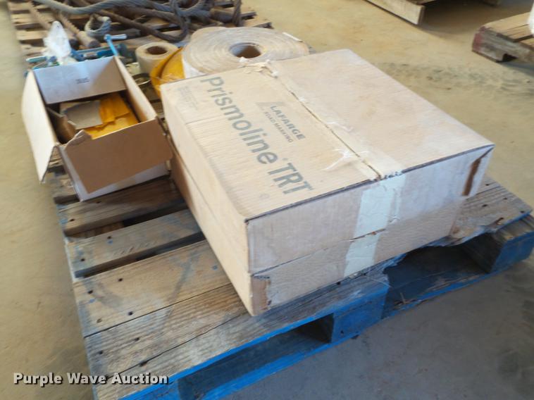 image for item EI9749 Road safety equipment