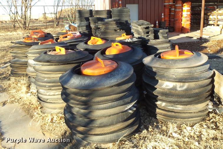 image for item EI9749 Road safety equipment