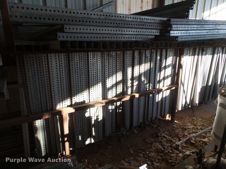 image for item EI9749 Road safety equipment