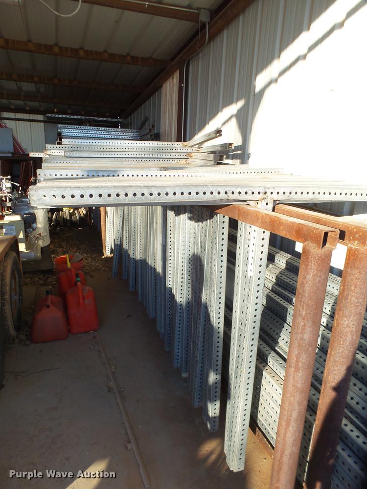 image for item EI9749 Road safety equipment