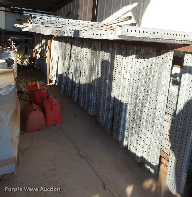 image for item EI9749 Road safety equipment