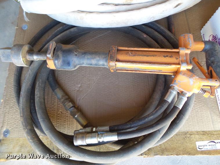 image for item EN9690 Pneumatic post driver