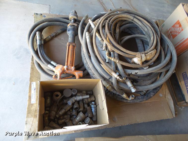 image for item EN9690 Pneumatic post driver