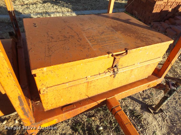 image for item EN9700 (4) Arrow Master arrow boards