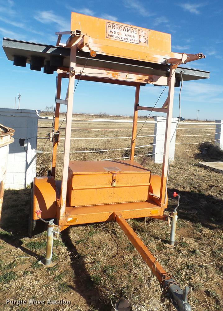 image for item EN9700 (4) Arrow Master arrow boards