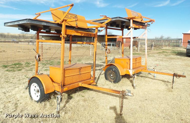 image for item EN9700 (4) Arrow Master arrow boards