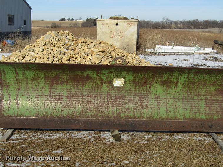 image for item EU9552 John Deere blade