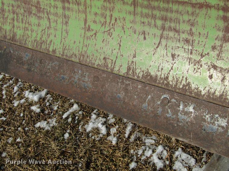 image for item EU9552 John Deere blade