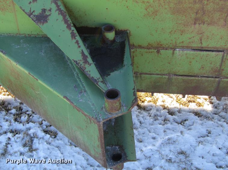 image for item EU9552 John Deere blade