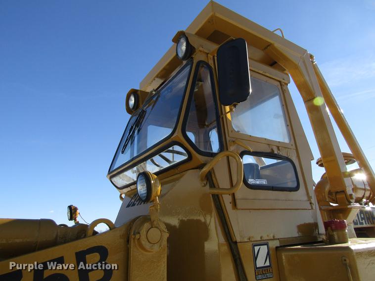 image for item EU9553 1970 Clark Michigan 75B wheel loader