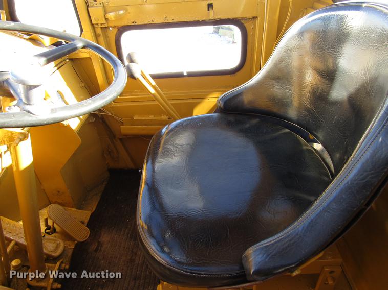 image for item EU9553 1970 Clark Michigan 75B wheel loader