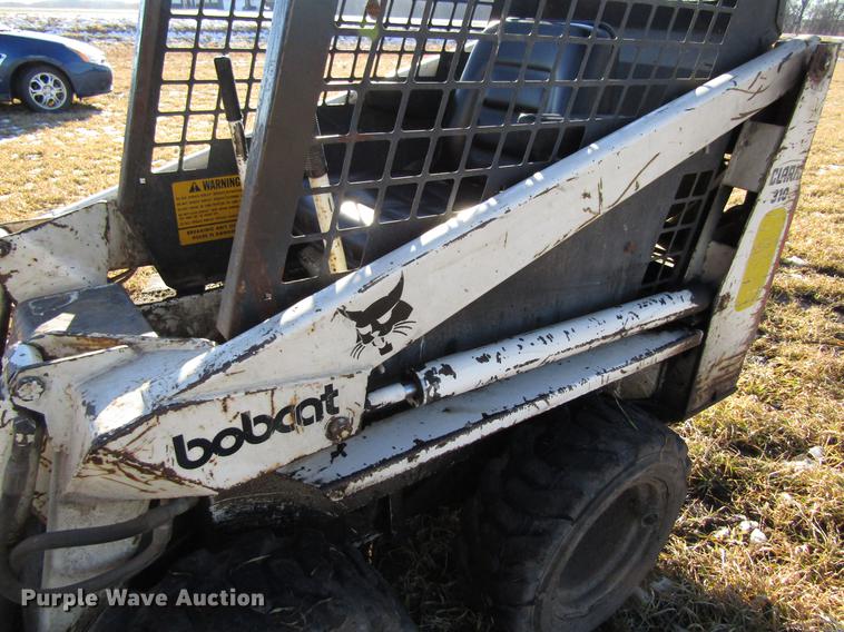 image for item EU9558 1979 Bobcat 310 skid steer